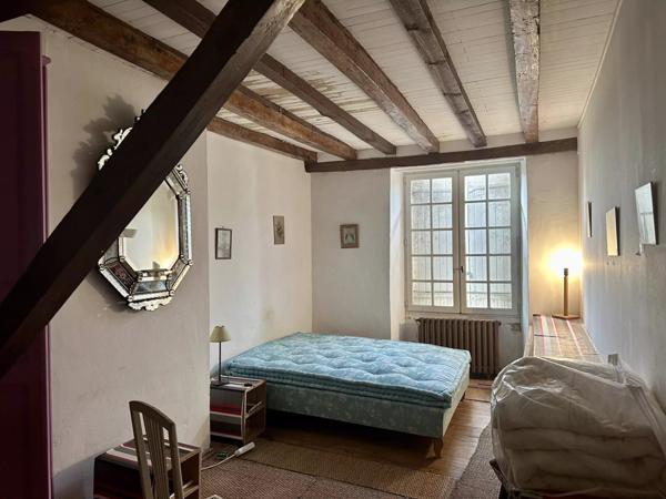 Vente Château 22 pièces 600 m2 à La Réole