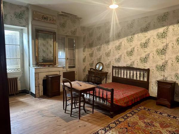 Vente Château 22 pièces 600 m2 à La Réole