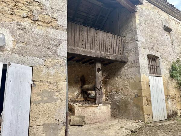 Vente Château 22 pièces 600 m2 à La Réole