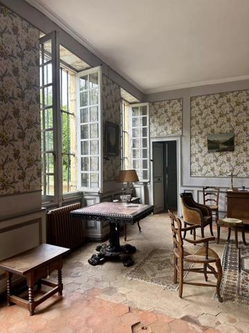 Vente Château 22 pièces 600 m2 à La Réole