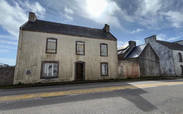 Maison à vendre    5 pièces •  Plouhinec