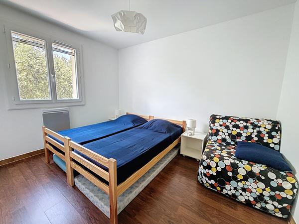 Flassans-sur-Issole (83340) Maison Flassans-sur-Issole, 130m² au total, 3900m² de terrain, piscine, garage, vue dominante sur le château