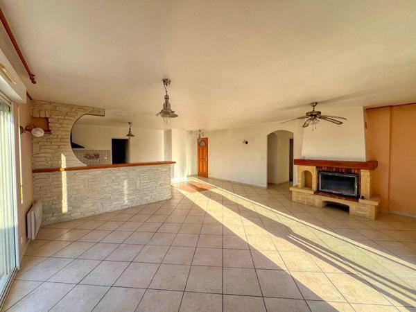 MAISON à MESCHERS SUR GIRONDE