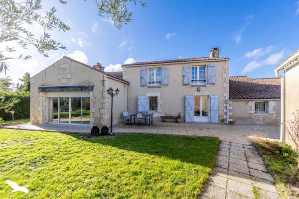 Maison à vendre |  Nesmy |  7 pièces | 170 m²