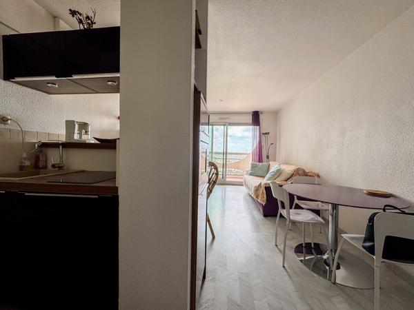 La Grande-Motte (34280) Studio meublé à l'année - La Grande Motte