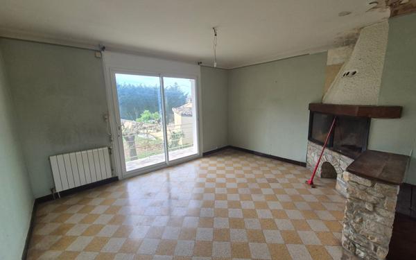 Maison à vendre    4 pièces •  Vénéjan