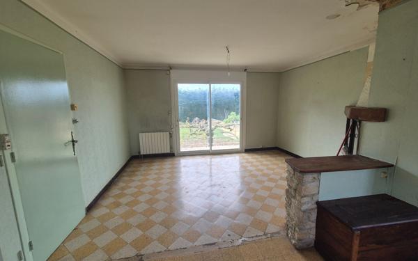 Maison à vendre    4 pièces •  Vénéjan