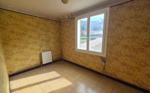 Maison à vendre    4 pièces •  Vénéjan