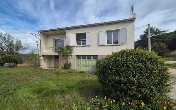 Maison à vendre    4 pièces •  Vénéjan