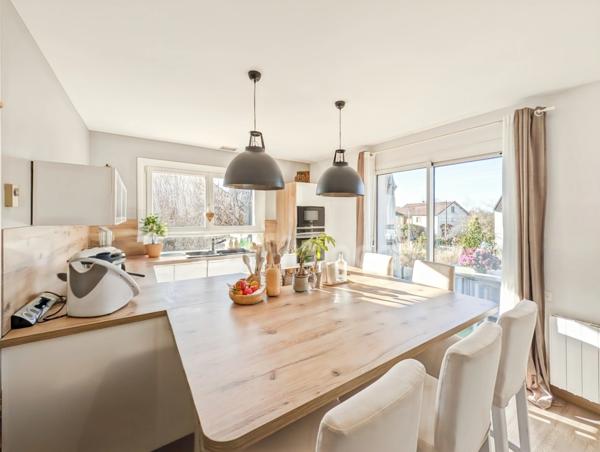 Saint-Marcel (71) Maison à vendre 5 pièces 185 m² garage piscine terrain de 882 m²