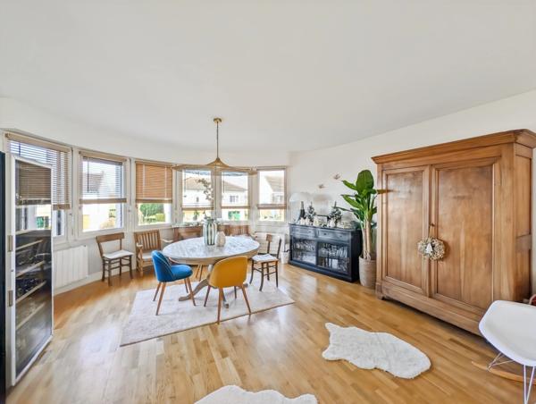 Saint-Marcel (71) Maison à vendre 5 pièces 185 m² garage piscine terrain de 882 m²