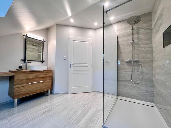 Maison familiale à louer - Braillans 6 pièces 148.08 m2