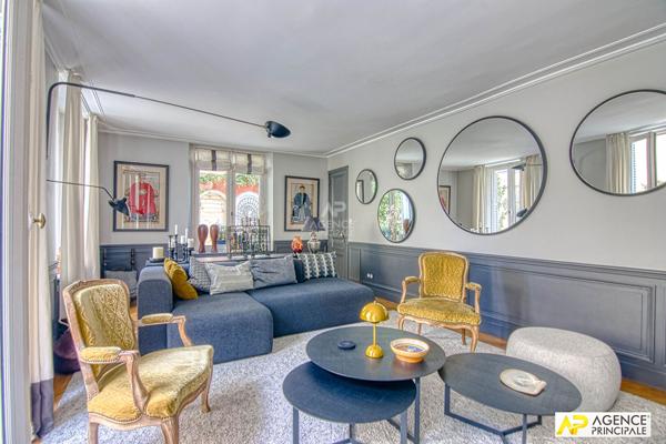 Versailles Notre-Dame Les Prés - Maison 9 pièces 271.76 m² au sol avec dépendance et sous-sol total sur parcelle de 430 m² 2 770 000 € **  - Référence  28347