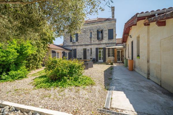 Maison de maître avec gîte et chambres d'hôtes à 40' de Bordeaux