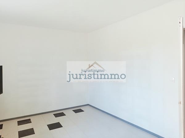 APPARTEMENT T2 57 M² EN RDC PROCHE CENTRE VILLE AVEC STATIONNEMENT