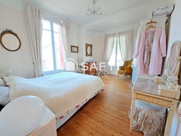 MÉRIEL – Demeure de caractère 165 m2, 5 chambres, 557 m² de terrain, gare ligne H à 7 mns à pied.