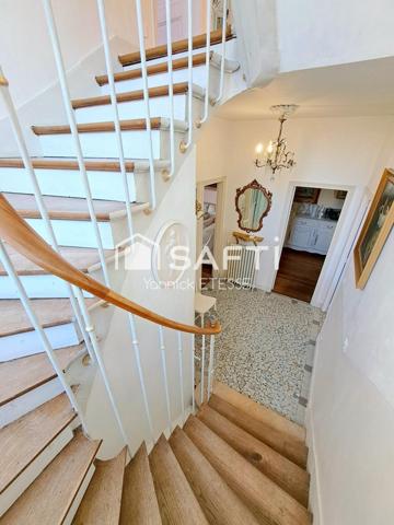 MÉRIEL – Demeure de caractère 165 m2, 5 chambres, 557 m² de terrain, gare ligne H à 7 mns à pied.