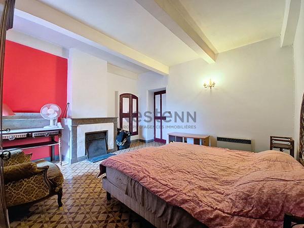 Maison Pont Saint Esprit 4 pièce(s) 143 m2