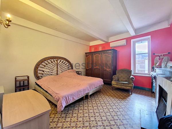 Maison Pont Saint Esprit 4 pièce(s) 143 m2