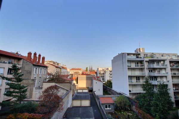 CLERMONT-FERRAND, bel appartement de type 4 à proximité du centre de clermont-ferrand et de chamalieres