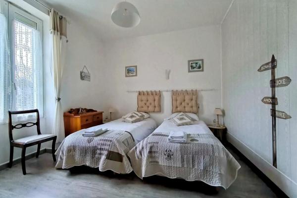 POUILLY SUR LOIRE, maison de type 3 avec dépendance.