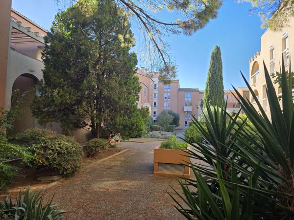 Montpellier (34070) T4 Duplex avec terrasse balcon climatisé