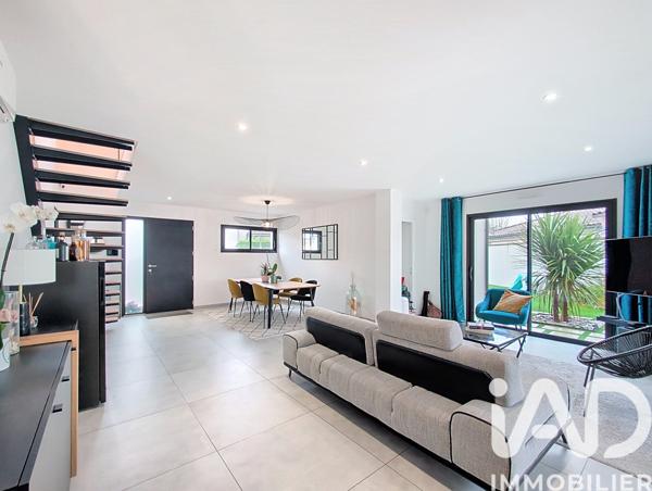 Maison à vendre 5 pièces 122 m² Blanquefort