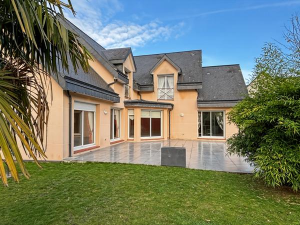 Le Mesnil Esnard Maison 6 pièces - 228 m2 - Terrain 1331 m2