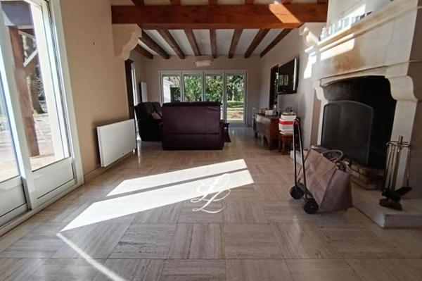 Vente - Maison 7 pièces 213 m 2 LA BAZOGE (72650)