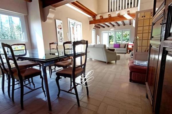 Vente - Maison 7 pièces 213 m 2 LA BAZOGE (72650)