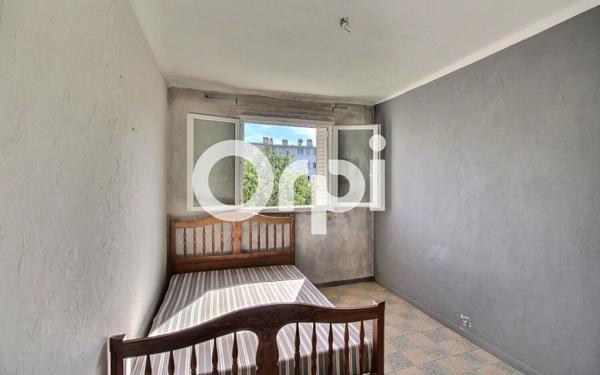 Appartement à vendre    4 pièces • 75,25 m2 Marseille 10