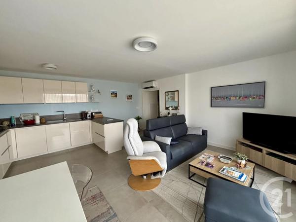 Appartement F3 à vendre  3 pièces - 72 m 2   STE MAXIME  - 83