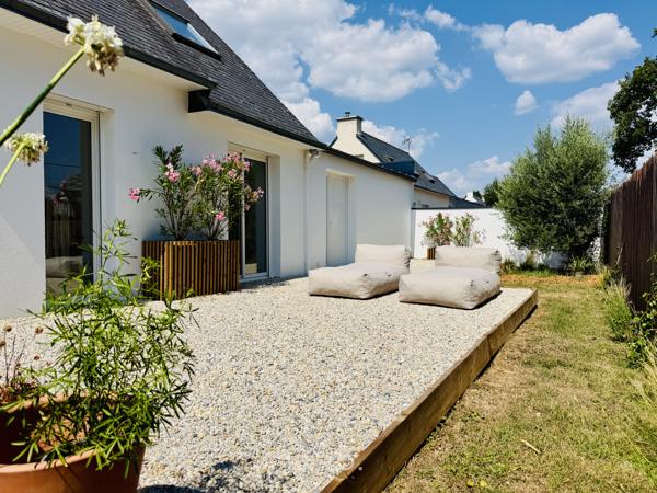 ARRADON - MOUSTOIR - MAISON RÉNOVÉ 115 M2 - VIE DE PLAIN PIED- 4 CHAMBRES- 602 M2 DE TERRAIN- DOUBLE GARAGE