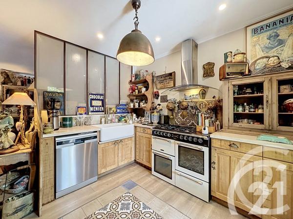 Maison à vendre  6 pièces - 160 m 2   ROBION  - 84