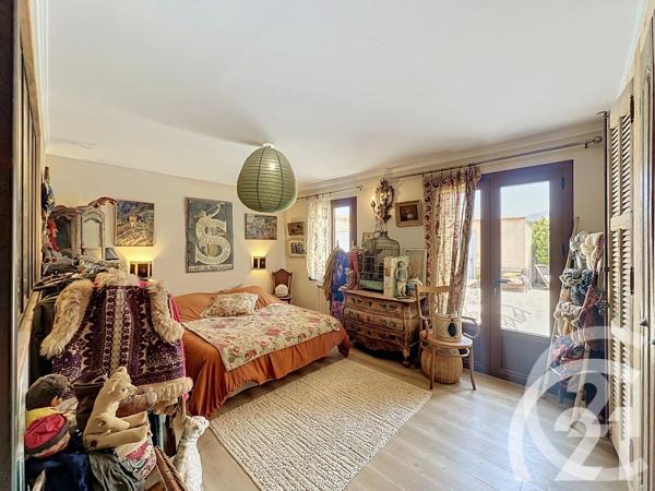 Maison à vendre  6 pièces - 160 m 2   ROBION  - 84