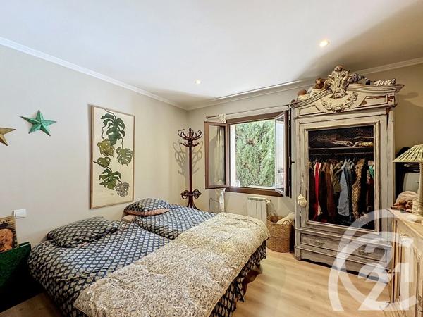 Maison à vendre  6 pièces - 160 m 2   ROBION  - 84