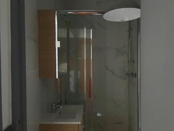 Paris 11 - Studio avec parking - Refait à neuf