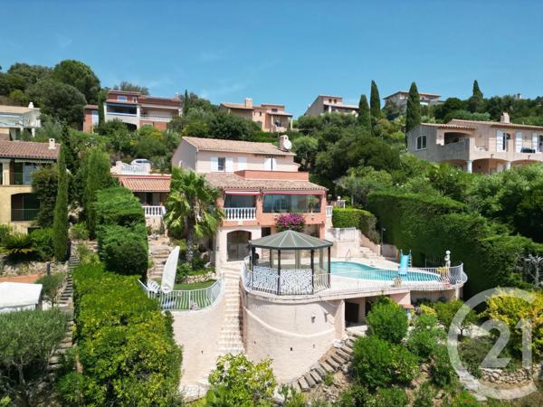 Maison à vendre  7 pièces - 180 m 2   ROQUEBRUNE SUR ARGENS  - 83
