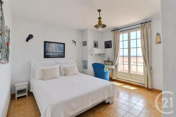 Maison à vendre  7 pièces - 180 m 2   ROQUEBRUNE SUR ARGENS  - 83