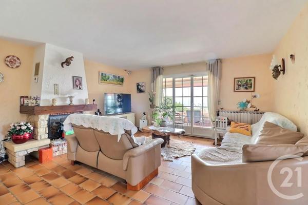 Maison à vendre  7 pièces - 180 m 2   ROQUEBRUNE SUR ARGENS  - 83