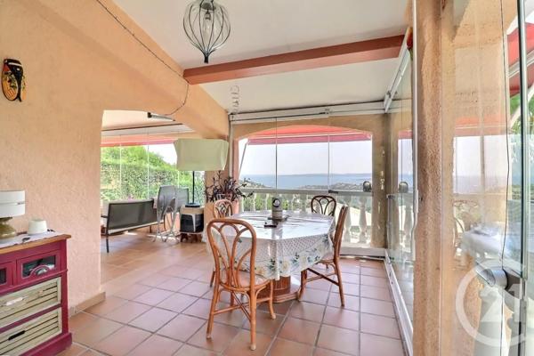 Maison à vendre  7 pièces - 180 m 2   ROQUEBRUNE SUR ARGENS  - 83