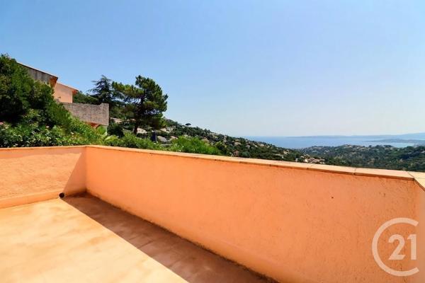 Maison à vendre  7 pièces - 180 m 2   ROQUEBRUNE SUR ARGENS  - 83