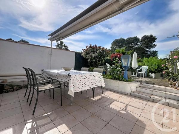 Maison à vendre  2 pièces - 47 m 2   ROQUEBRUNE SUR ARGENS  - 83