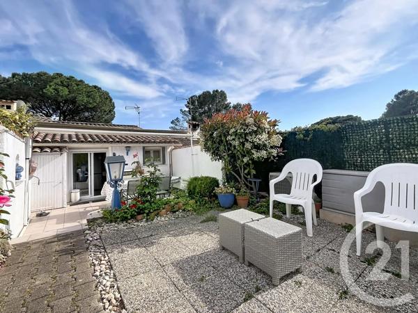 Maison à vendre  2 pièces - 47 m 2   ROQUEBRUNE SUR ARGENS  - 83