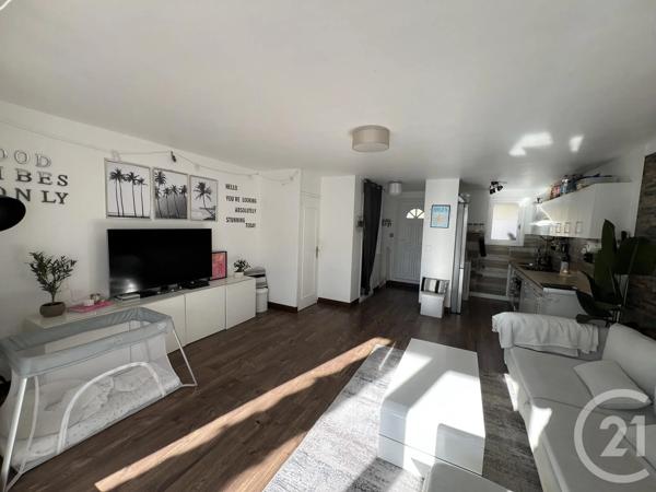 Maison à vendre  2 pièces - 47 m 2   ROQUEBRUNE SUR ARGENS  - 83