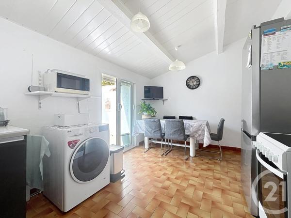 Maison à vendre  2 pièces - 47 m 2   ROQUEBRUNE SUR ARGENS  - 83