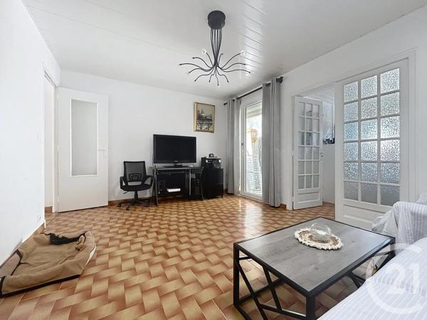 Maison à vendre  2 pièces - 47 m 2   ROQUEBRUNE SUR ARGENS  - 83