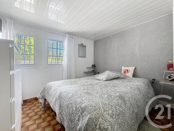 Maison à vendre  2 pièces - 47 m 2   ROQUEBRUNE SUR ARGENS  - 83