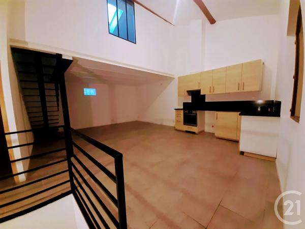 Maison à vendre  3 pièces - 63 m 2   SOLLIES PONT  - 83