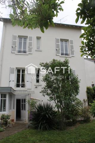 Magnifique maison bourgeoise avec parc arboré - garage